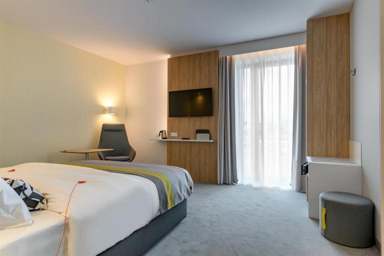 Holiday Inn Express - Fulda By Ihg Екстериор снимка